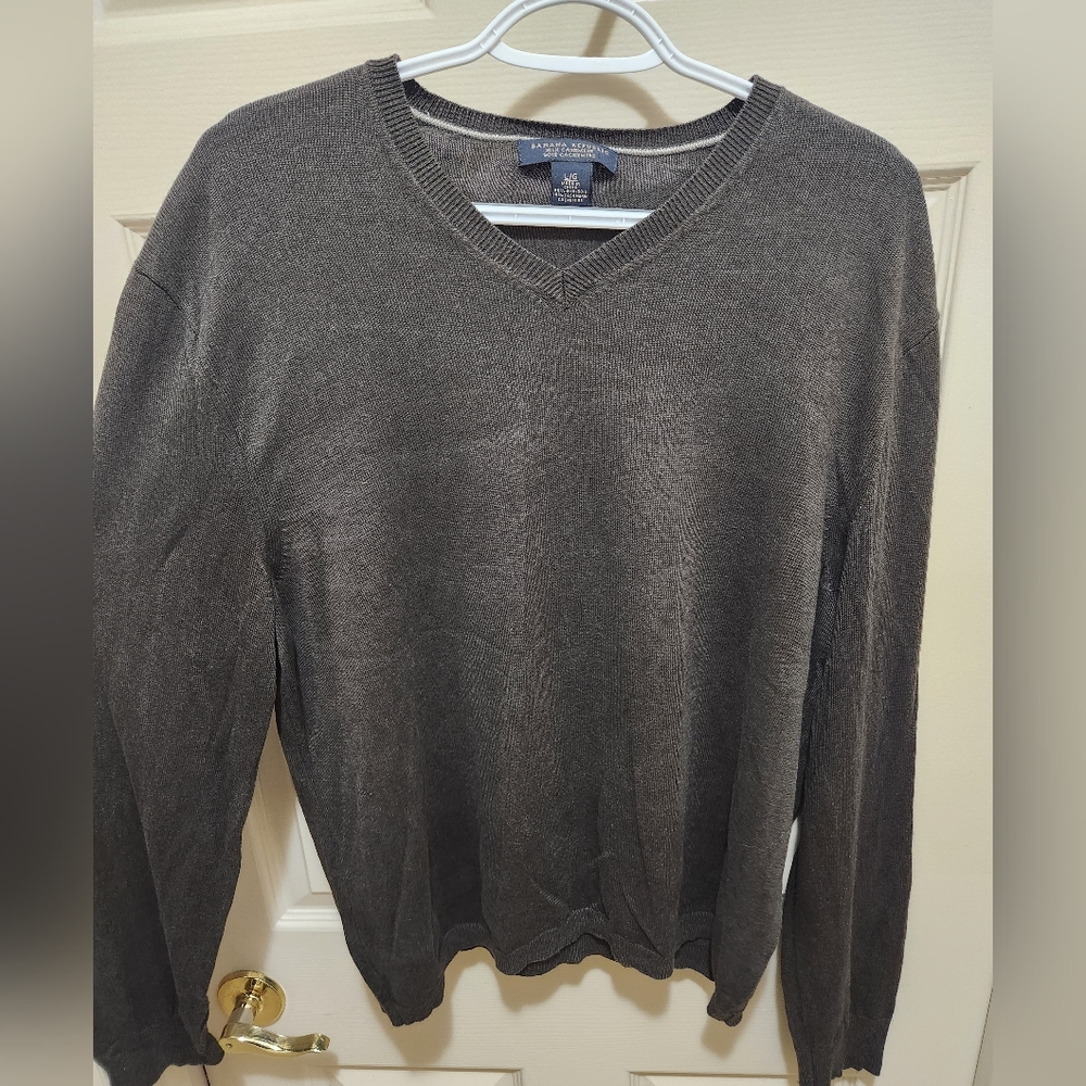 Banana Republic V neck sweater